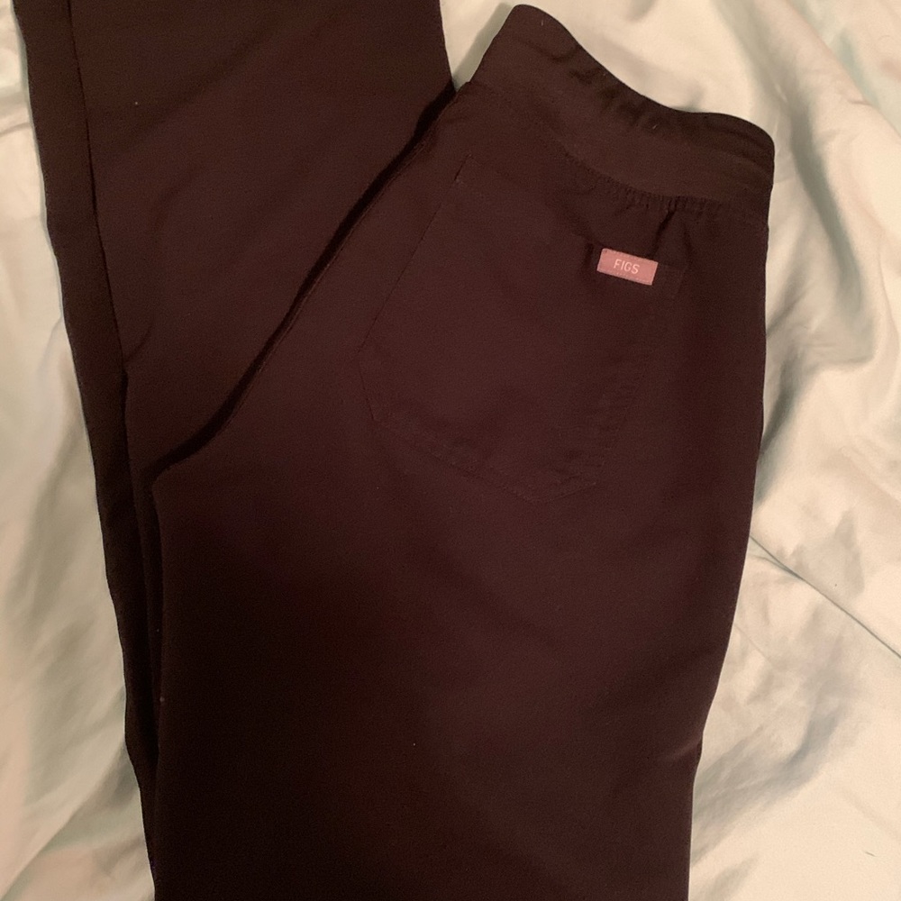 Figs scrubs! Size small tall